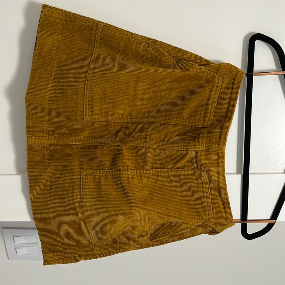 Uniqlo Women Mustard Corduroy Mini Skirt A-Line Pockets Fall Autumn Classic 10